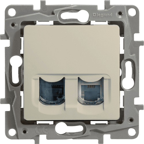 Розетка RJ11+RJ45 категория 5 UTP LEGRAND ETIKA СЛОНОВАЯ КОСТЬ механизм 672352